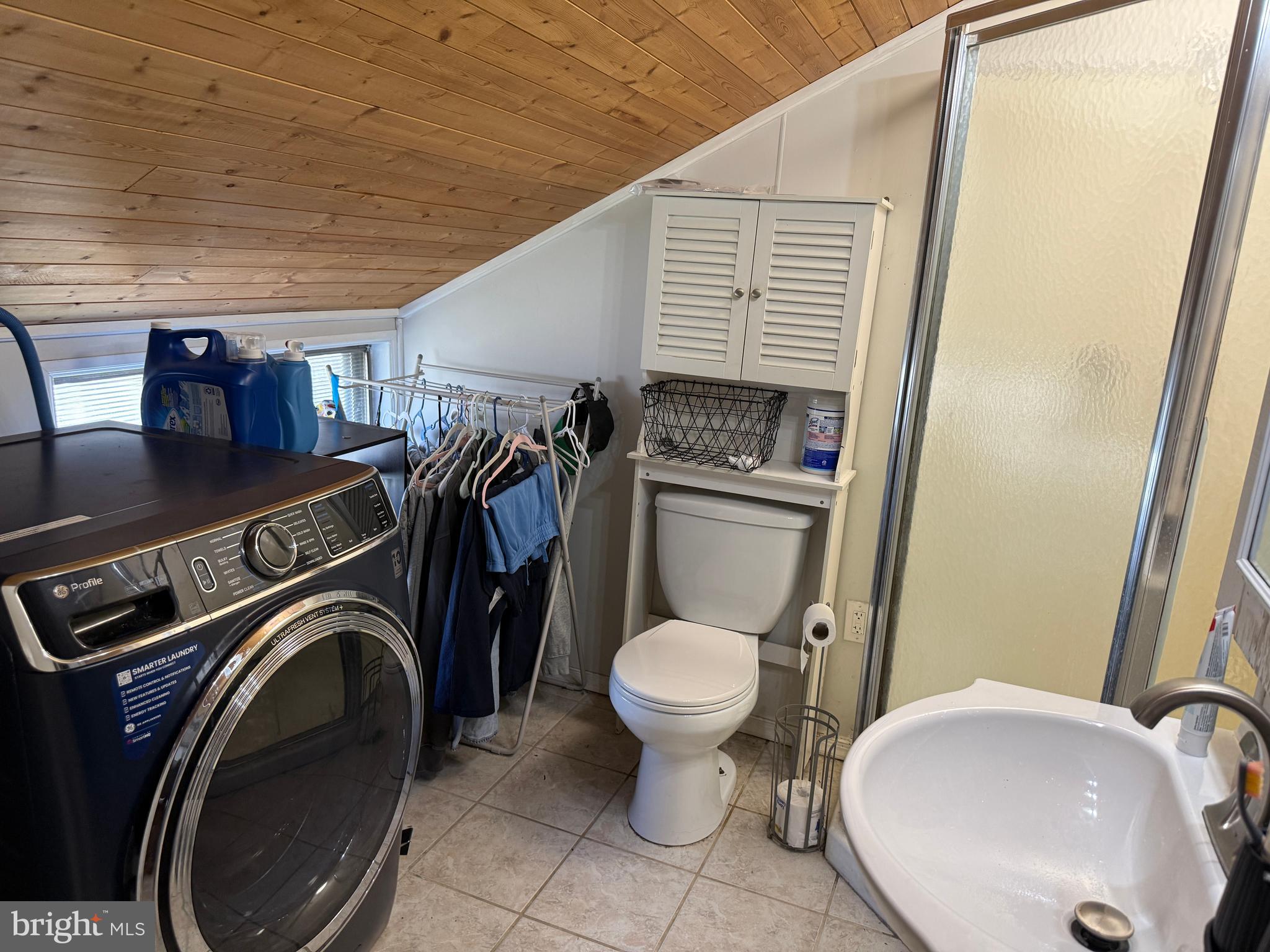 25 Goldengate Road Levittown, PA 19057 - Photo 31 of 36