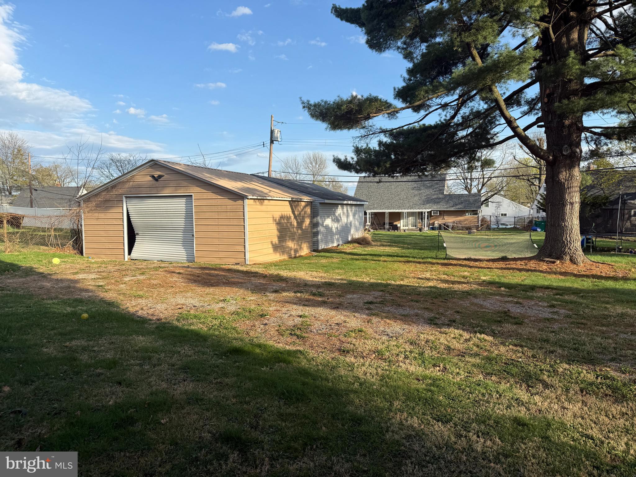 25 Goldengate Road Levittown, PA 19057 - Photo 34 of 36