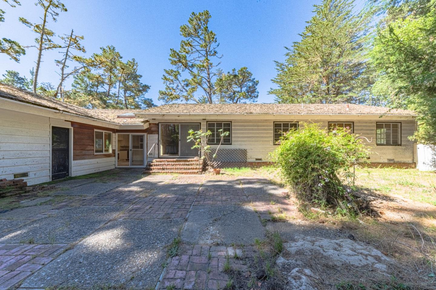 4083 Sunridge Road Pebble Beach, CA 93953 - Photo 15 of 34