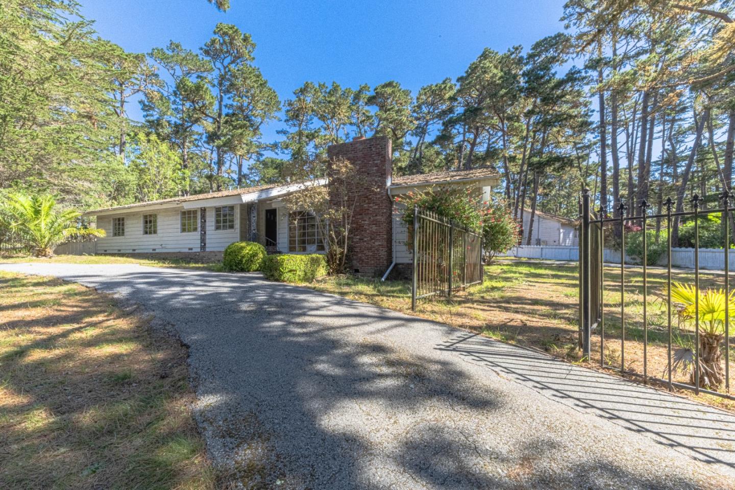 4083 Sunridge Road Pebble Beach, CA 93953 - Photo 2 of 34