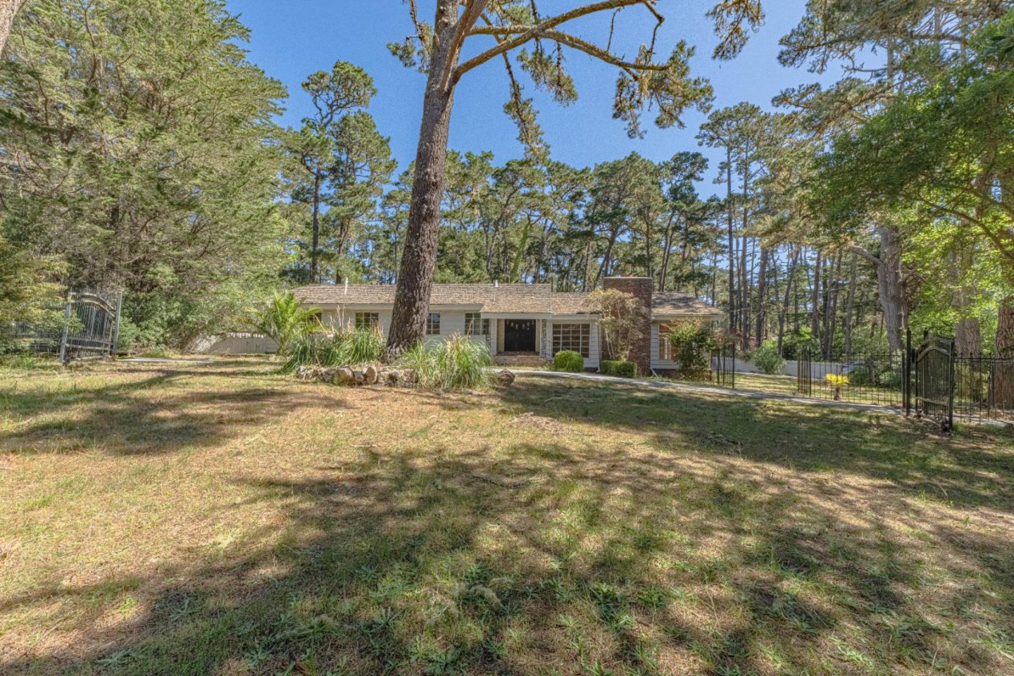 4083 Sunridge Road Pebble Beach, CA 93953 - Photo 31 of 34