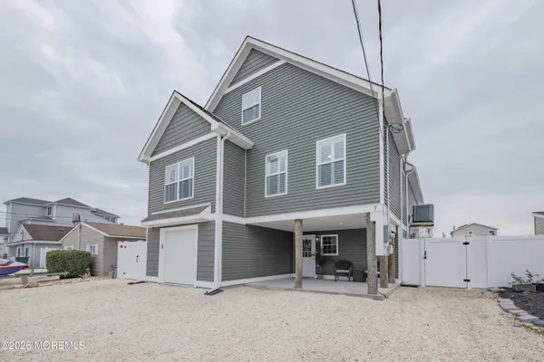 $869,000 | 7 West Thames Road, Little Egg Harbor, NJ 08087