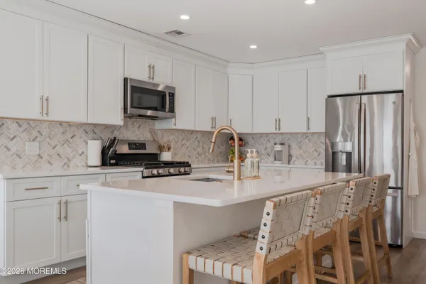 $869,000 | 7 West Thames Road, Little Egg Harbor, NJ 08087