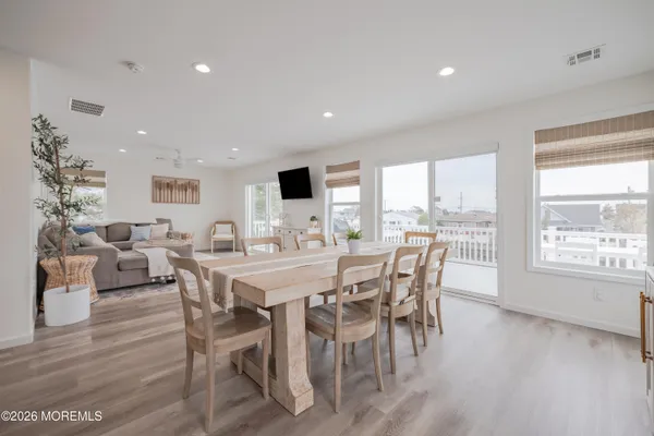 $869,000 | 7 West Thames Road, Little Egg Harbor, NJ 08087