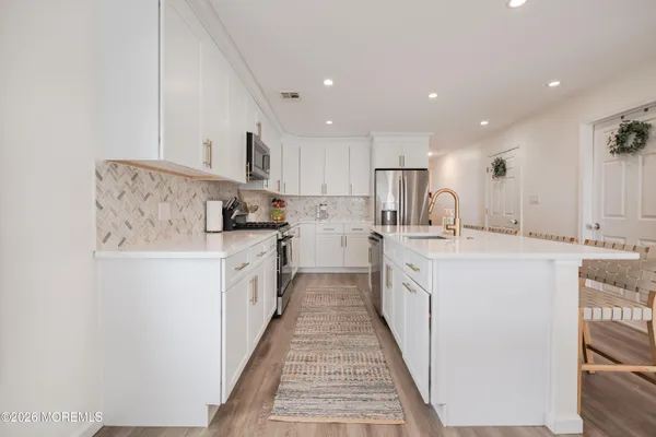 $869,000 | 7 West Thames Road, Little Egg Harbor, NJ 08087