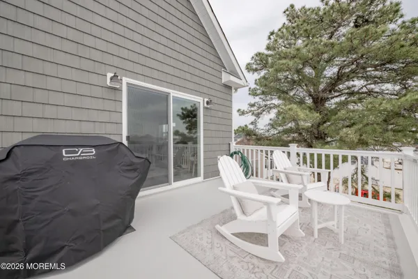 $869,000 | 7 West Thames Road, Little Egg Harbor, NJ 08087
