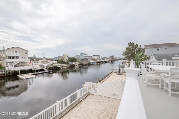 $869,000 | 7 West Thames Road, Little Egg Harbor, NJ 08087