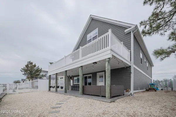 $869,000 | 7 West Thames Road, Little Egg Harbor, NJ 08087
