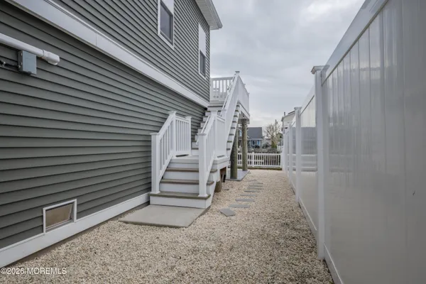 $869,000 | 7 West Thames Road, Little Egg Harbor, NJ 08087