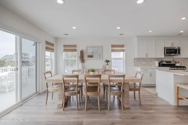 $869,000 | 7 West Thames Road, Little Egg Harbor, NJ 08087