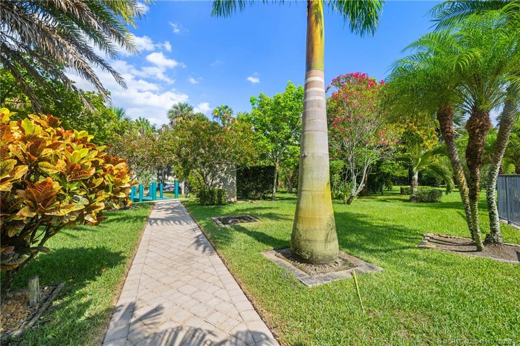 275 Southwest Lost River Road Stuart, FL 34997 - Photo 24 of 35 Gallery Image 24