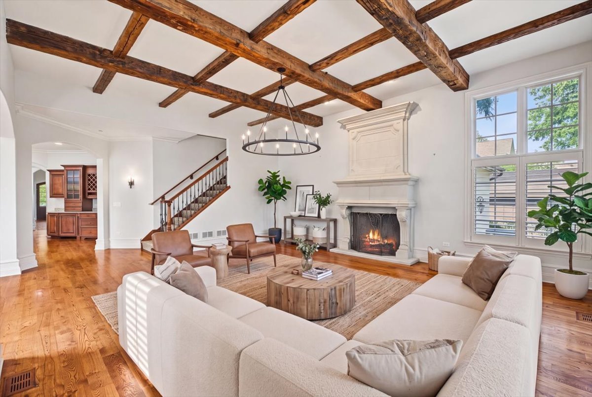 849 East Hillside Road Naperville, IL 60540 - Photo 17 of 53 Gallery Image 17
