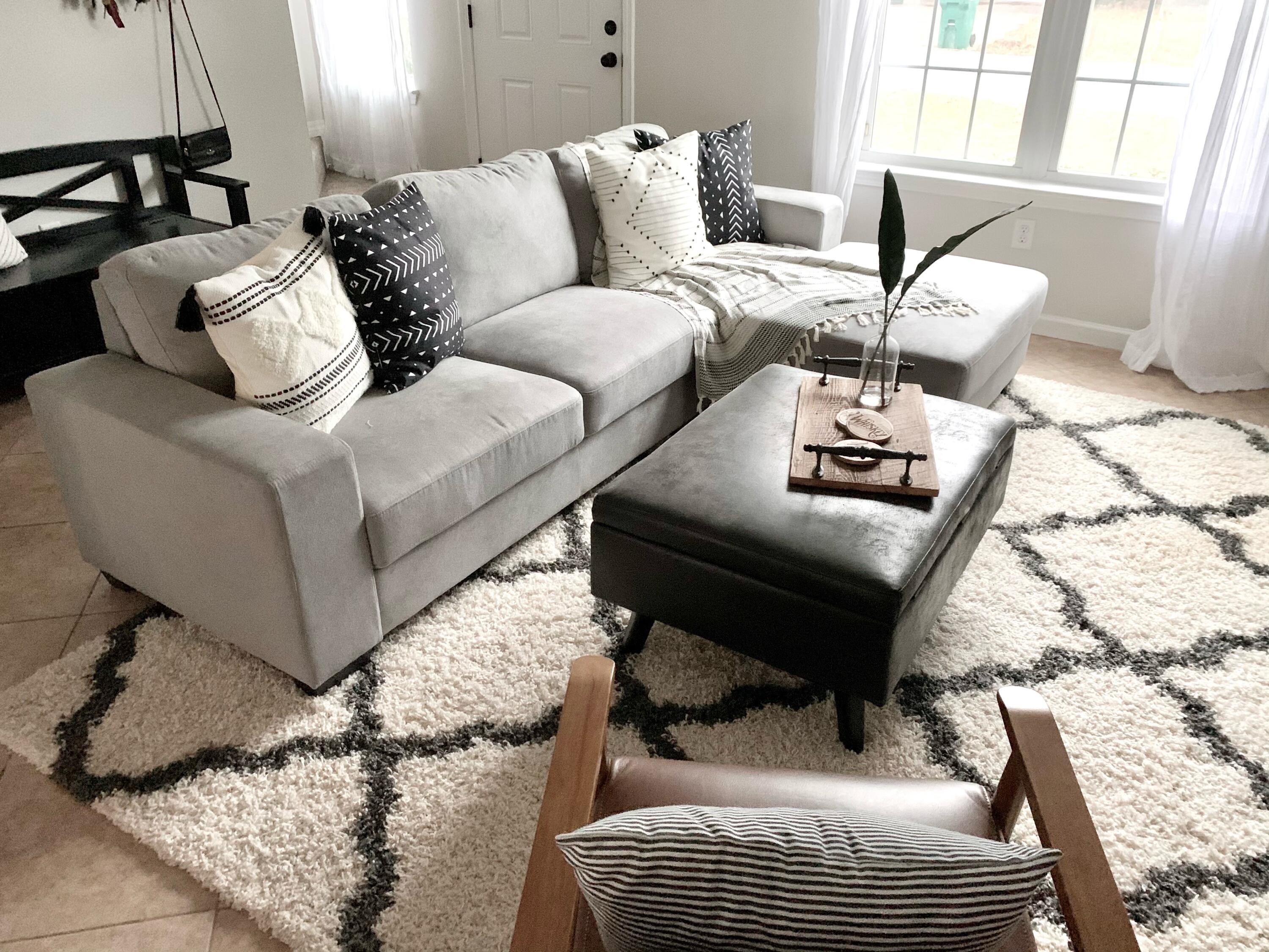 113 Scranton Street Fort Walton Beach, FL 32547 - Photo 3 of 7 a living room with furniture