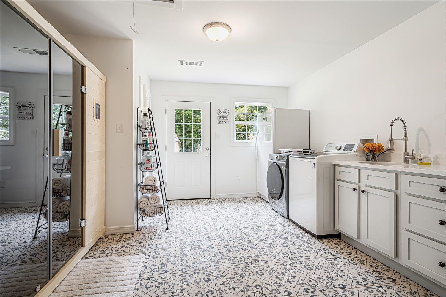 8159 Epperson Mill Road Millington, TN 38053 - Photo 24 of 31 a view of a kitchen with refrigerator and window
