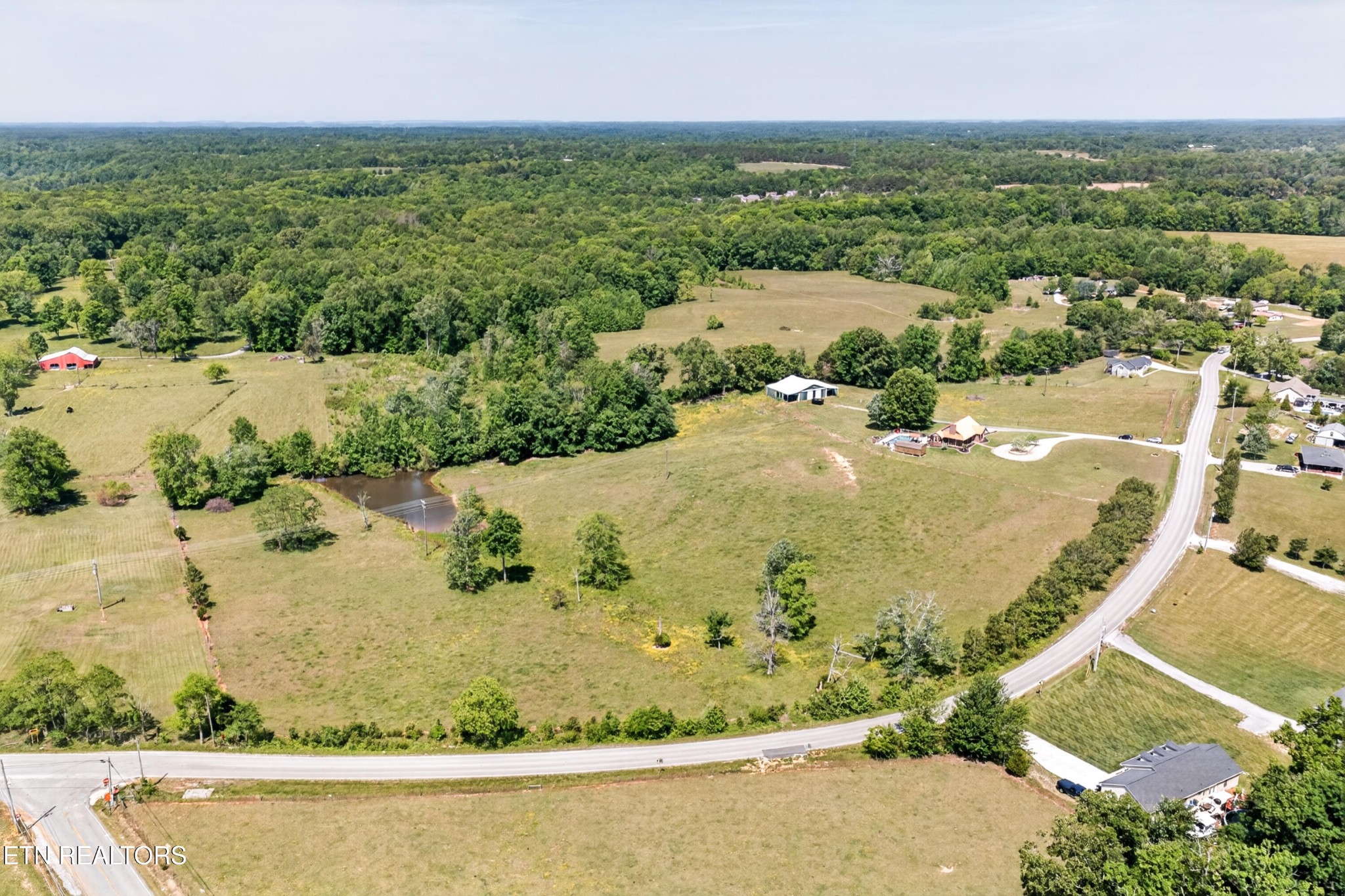 4015 Baxter Road Baxter, TN 38544 - Photo 47 of 48 an aerial view of a house with a yard and lake view