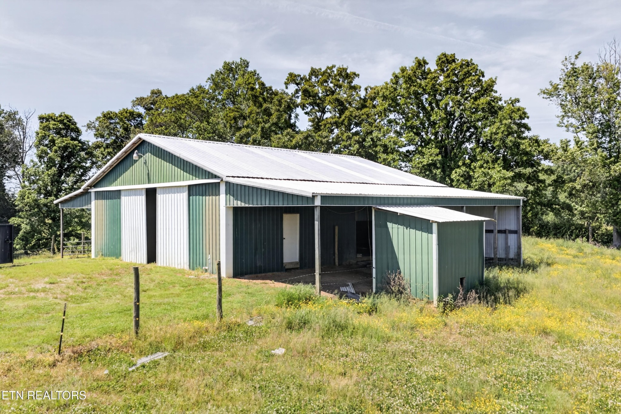 4015 Baxter Road Baxter, TN 38544 - Photo 5 of 48 a view of house with backyard and garden