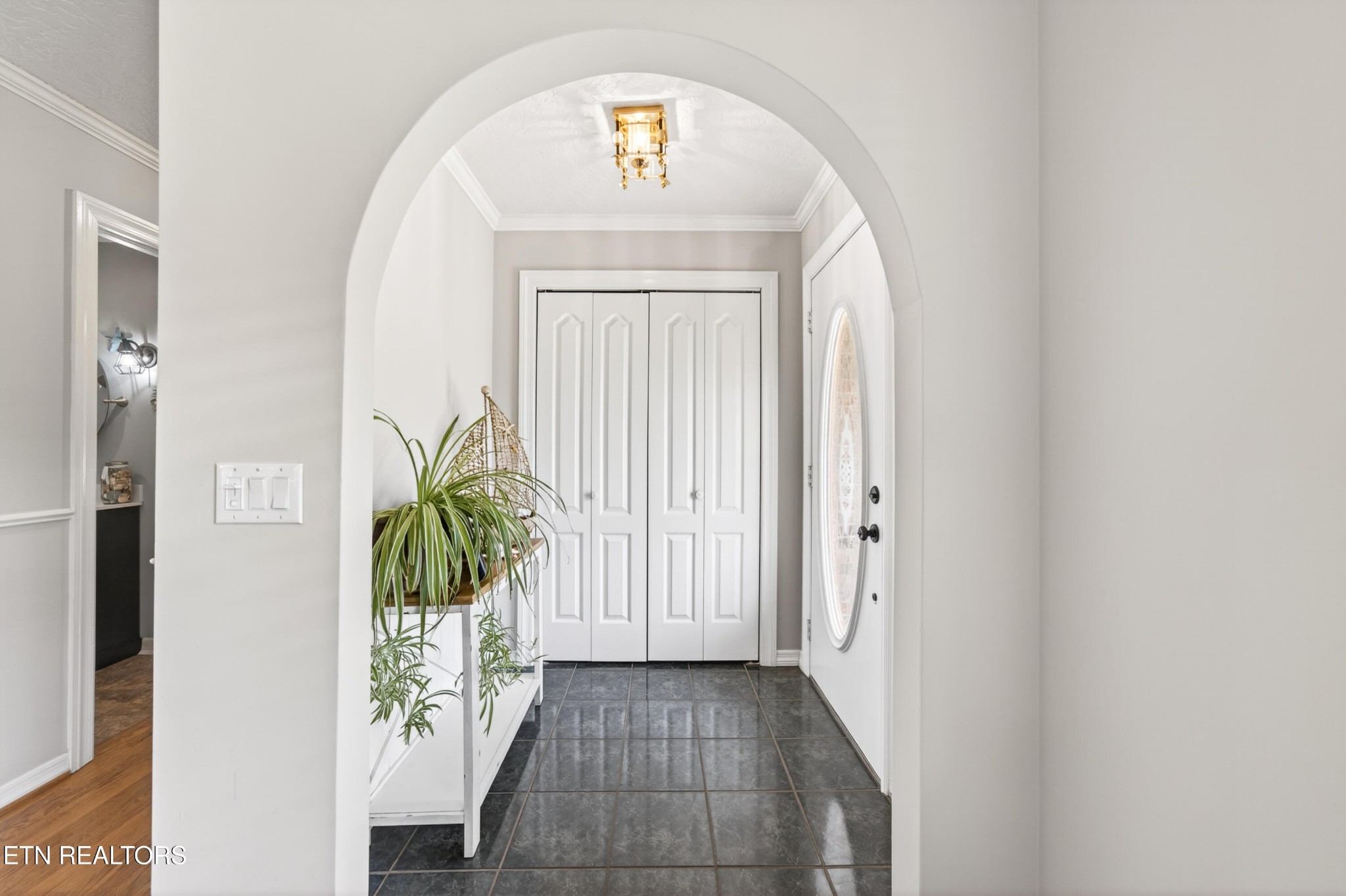4015 Baxter Road Baxter, TN 38544 - Photo 6 of 48 a view of entryway with interior