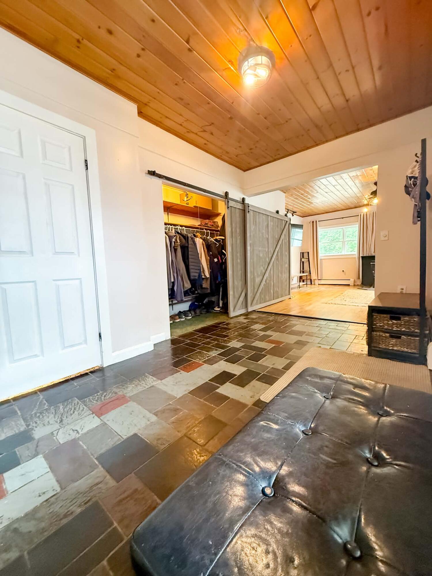 179 Grove Street Bangor, ME 04401 - Photo 4 of 48 Entry