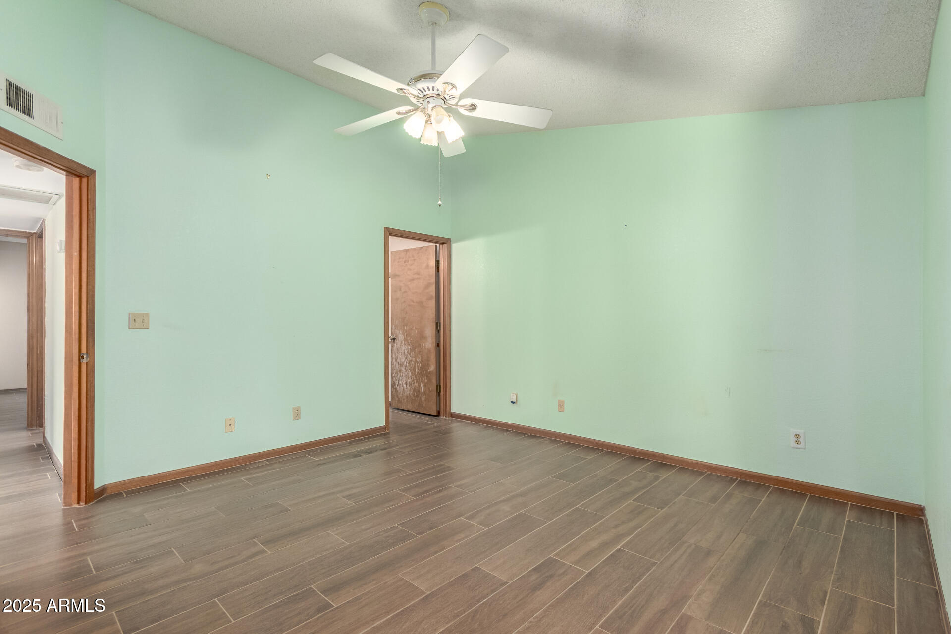 542 South Higley Road, Unit 3 Mesa, AZ 85206 - Photo 11 of 33