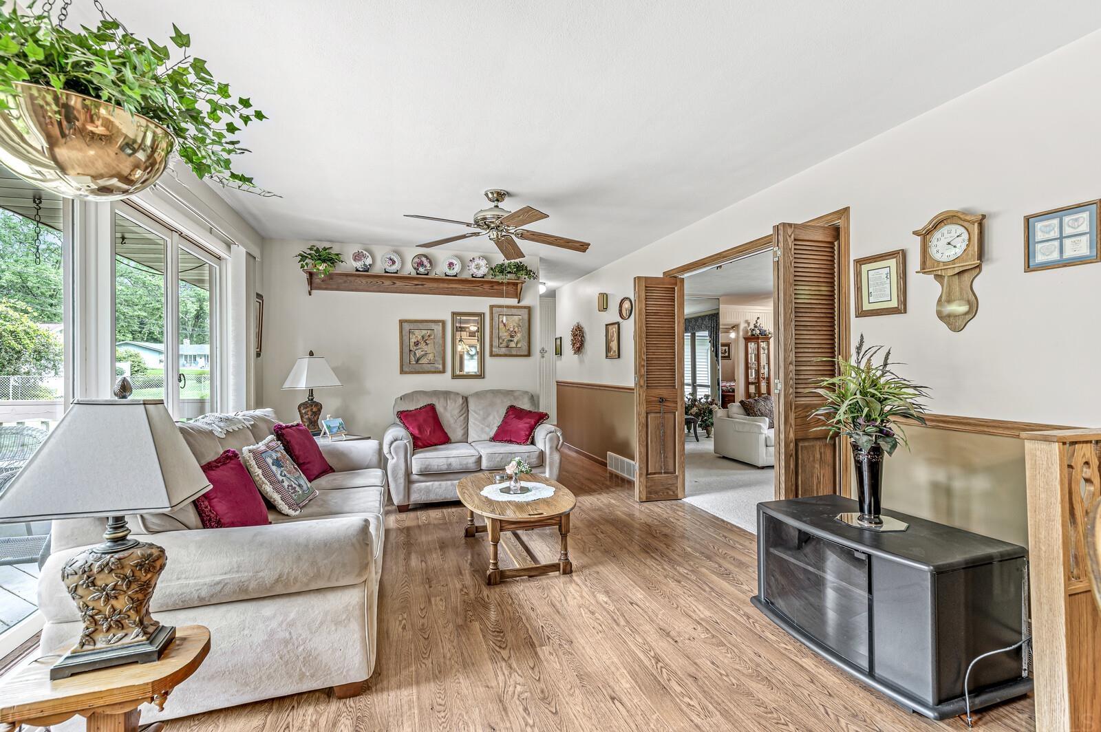 1504 Springbrook Drive Elkhart, IN 46514 - Photo 9 of 32