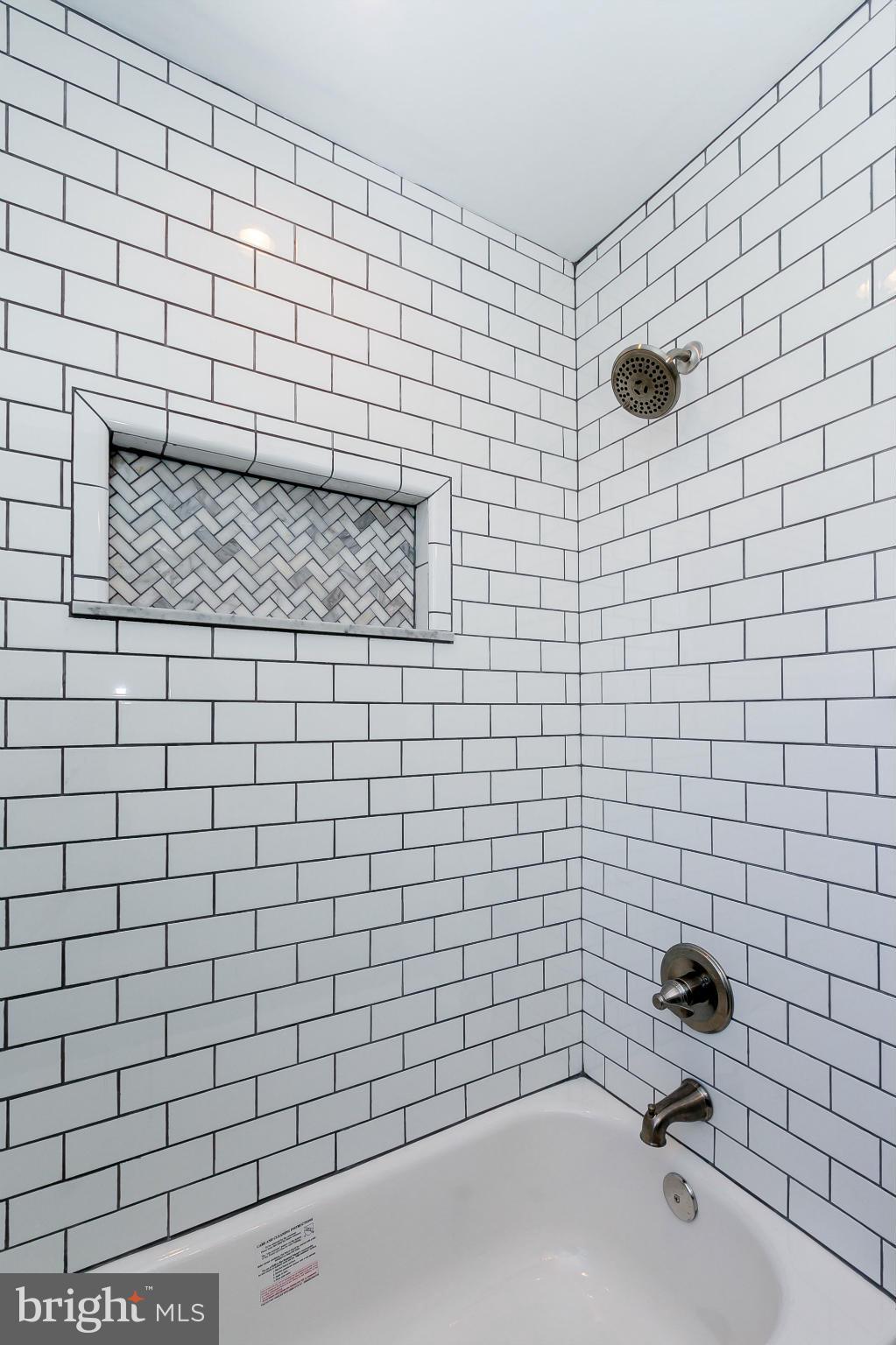 7126 Heathfield Road Baltimore, MD 21212 - Photo 14 of 23 a bathroom with a sink