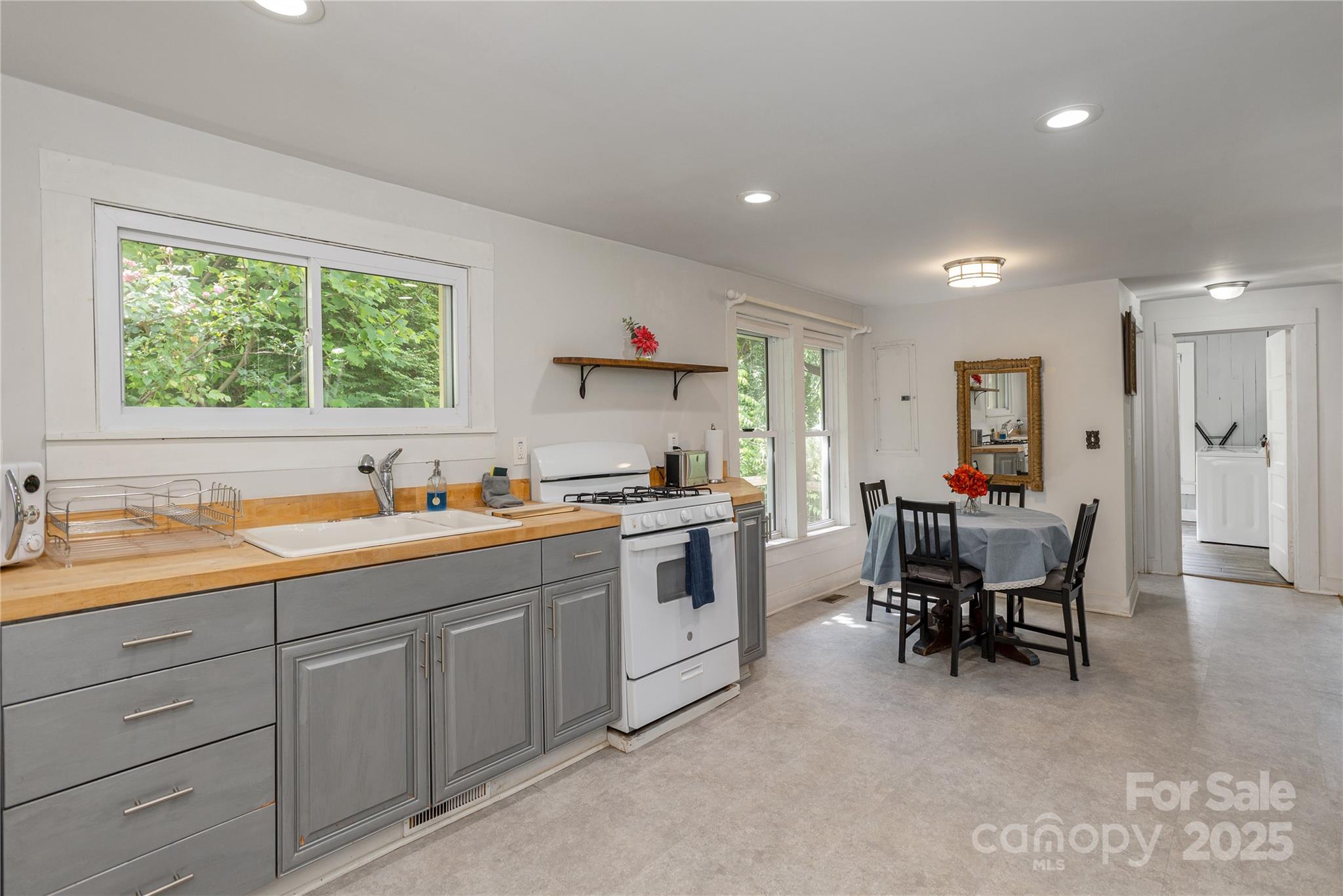 223 Smith Cove Road Candler, NC 28715 - Photo 18 of 35 Gallery Image 18