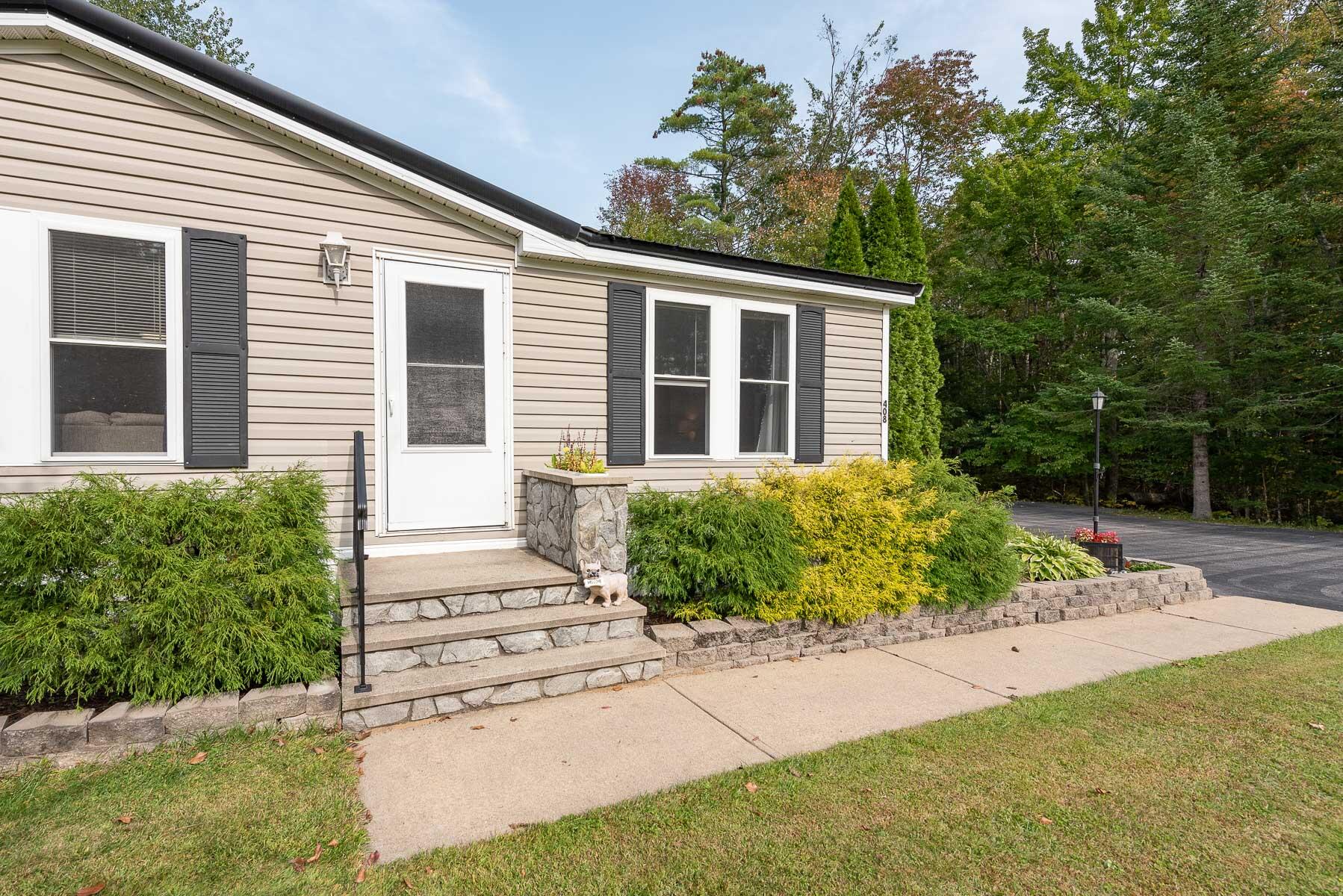 408 Grammar Road Sanford, ME 04073 - Photo 4 of 49 Exterior
