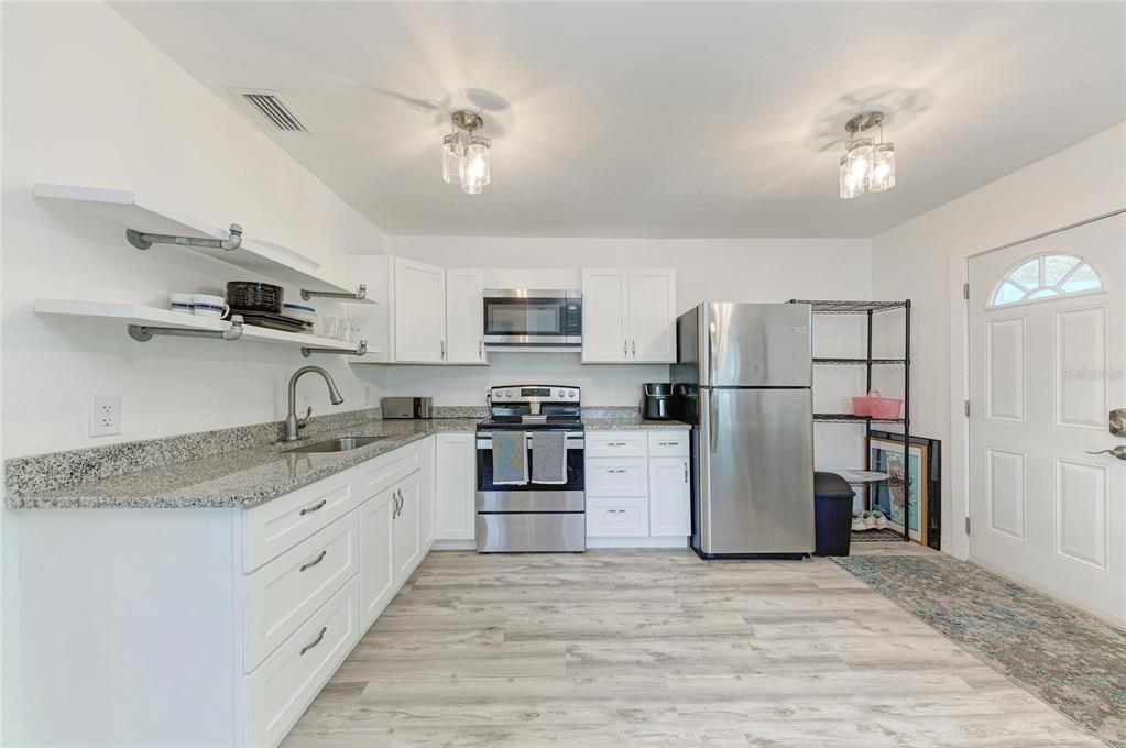 901 Oak Street Southwest Ruskin, FL 33570 - Photo 45 of 63