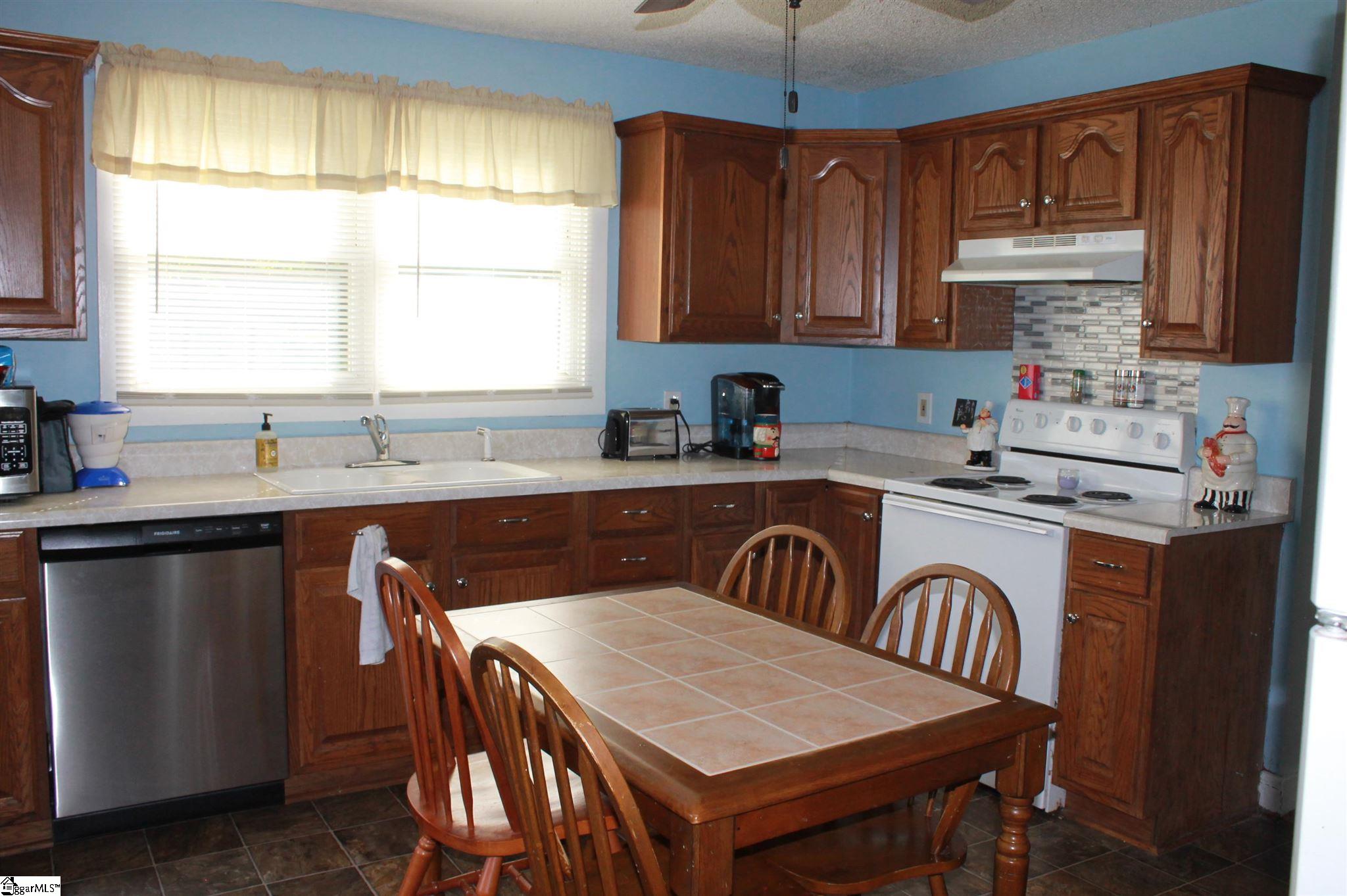 106 Addis Street Easley, SC 29640 - Photo 10 of 15
