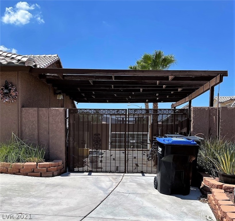 2243 Appaloosa Road Henderson, NV 89002 - Photo 4 of 36 Gallery Image 4