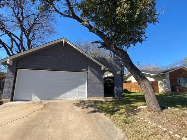 $1,950 | 5249 Meadow Creek Drive, Austin, TX 78745