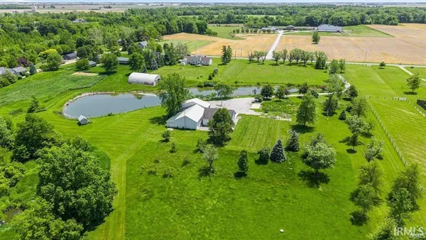 $380,000 | 21735 Ward Road, Woodburn, IN 46797