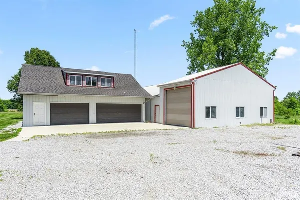 $380,000 | 21735 Ward Road, Woodburn, IN 46797