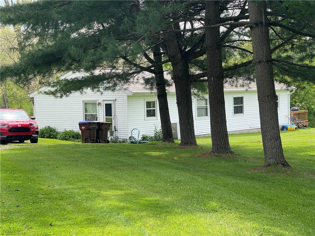 1051 East Lake Road Transfer, PA 16154 - Photo 2 of 2