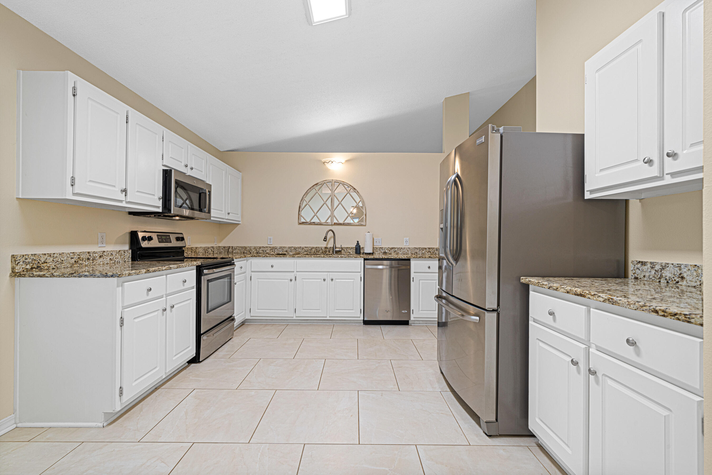 749 Randall Roberts Road Fort Walton Beach, FL 32547 - Photo 15 of 38 Kitchen