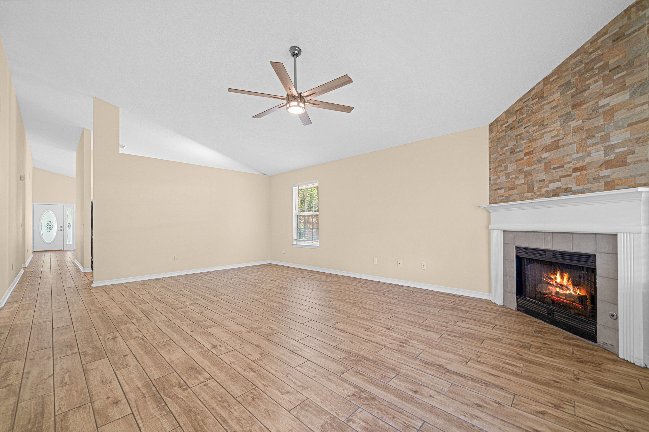 749 Randall Roberts Road Fort Walton Beach, FL 32547 - Photo 21 of 38 Back Living Room
