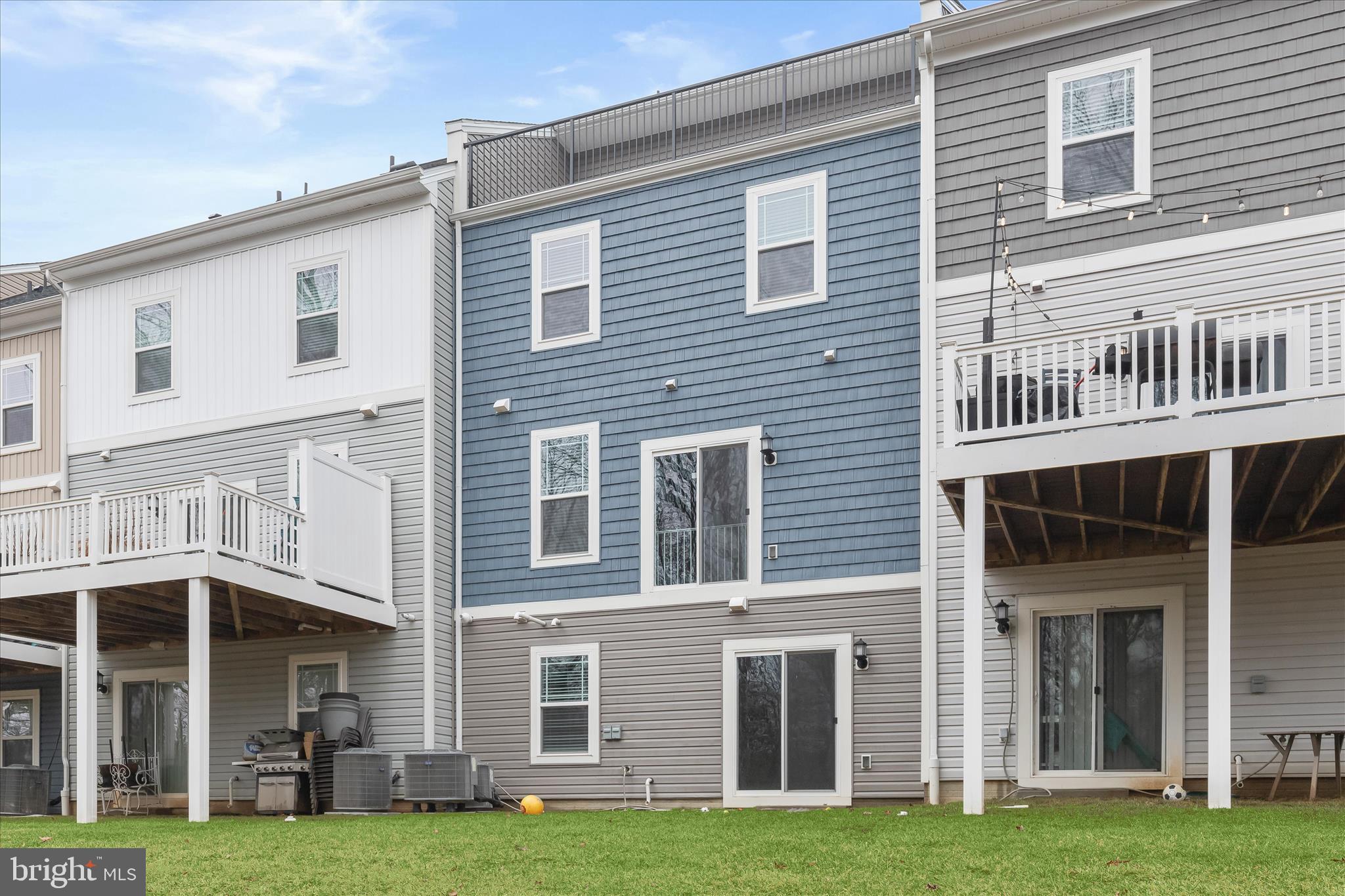 304 Sweetbay Road Essex, MD 21221 - Photo 37 of 70 Rear Exterior