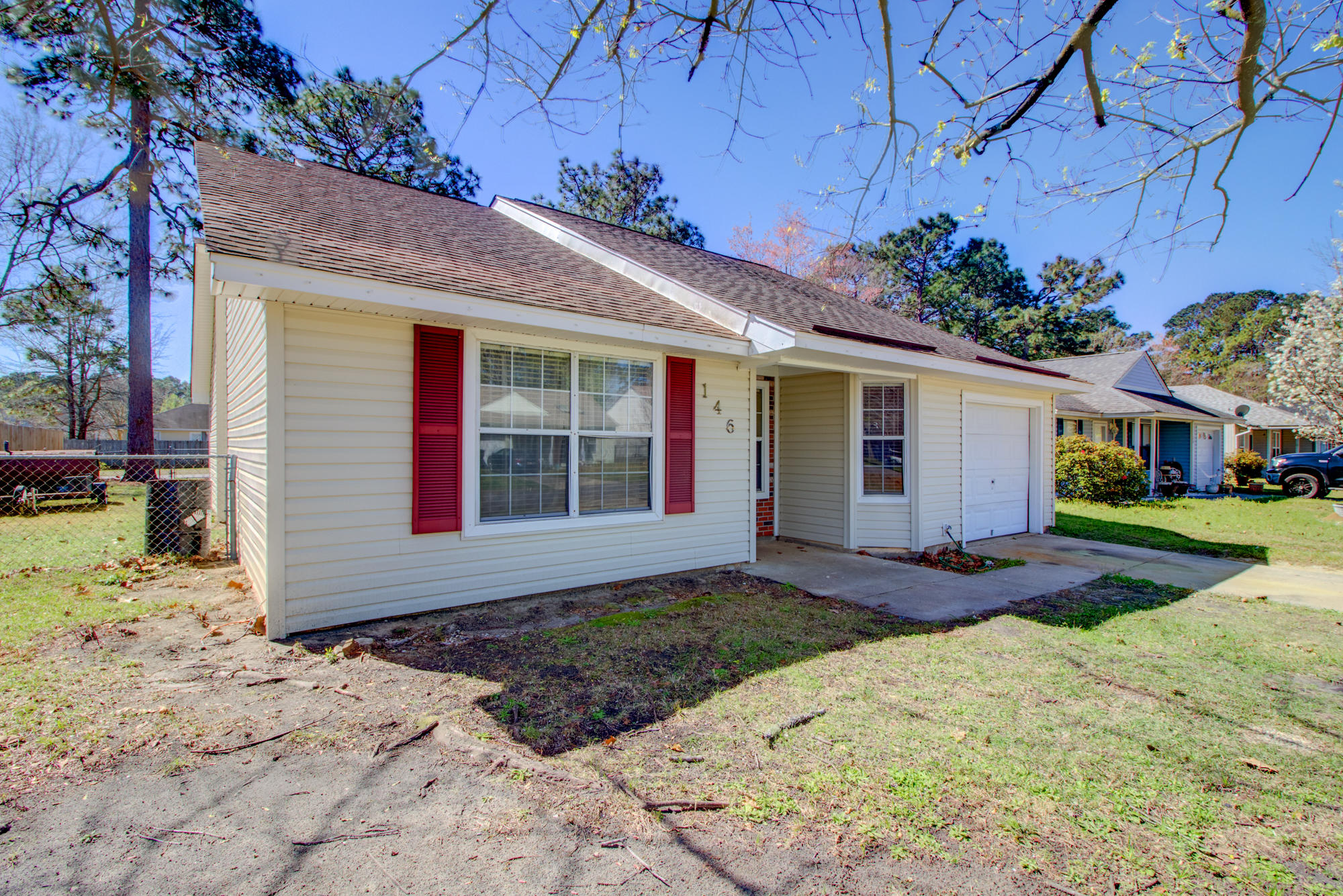 146 Manchester Road Summerville, SC 29486 - Photo 1 of 8 146 Manchester Rd