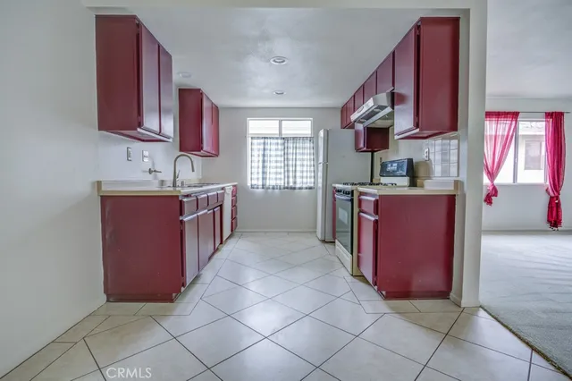 $2,250 | 500 North Bushnell Avenue, Unit 4, Alhambra, CA 91801