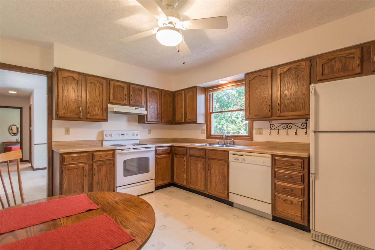 1632 Sycamore Court Bloomington, IN 47401 - Photo 11 of 34