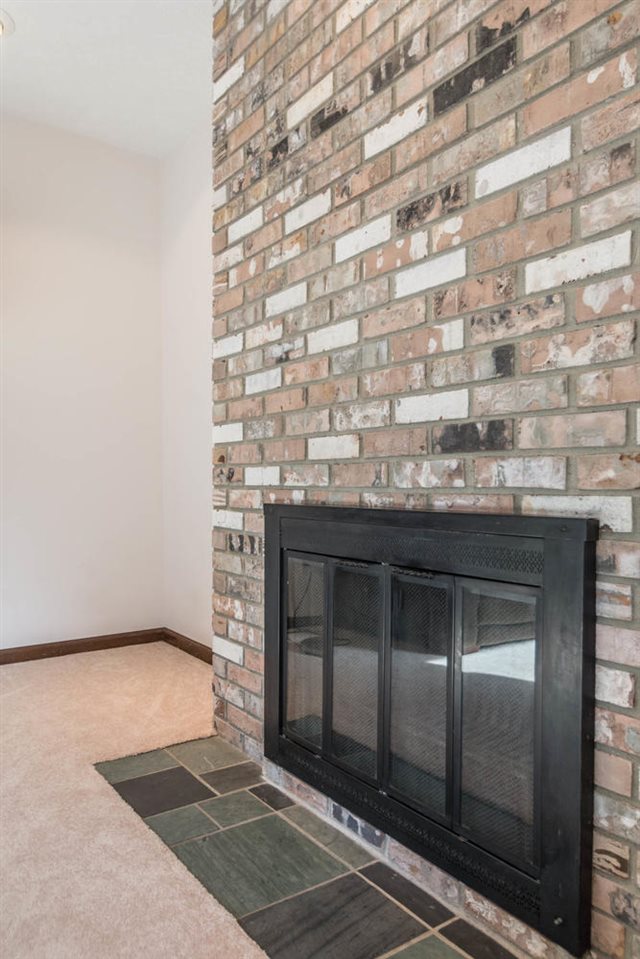 1632 Sycamore Court Bloomington, IN 47401 - Photo 7 of 34
