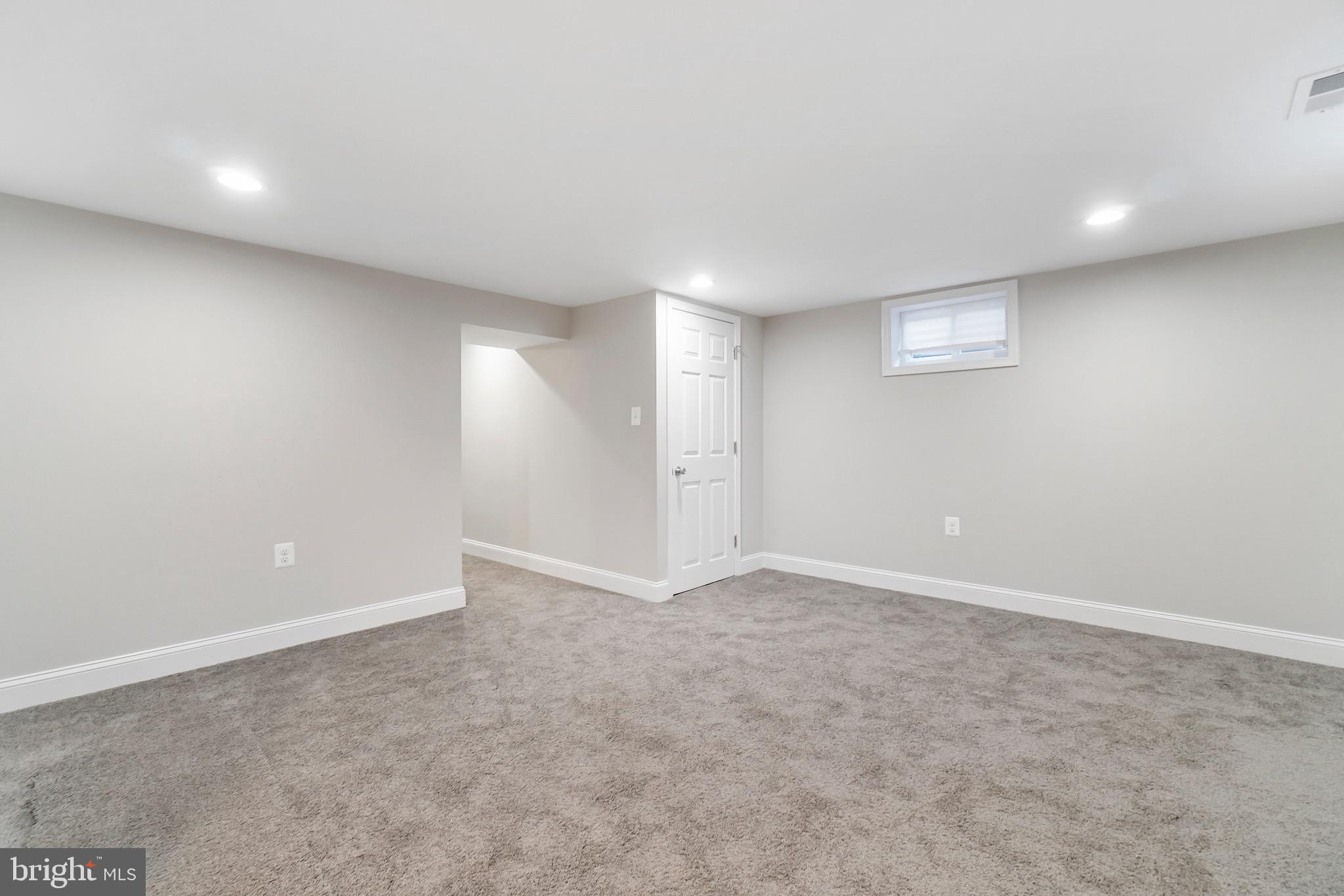 4519 Rokeby Road Baltimore, MD 21229 - Photo 11 of 34