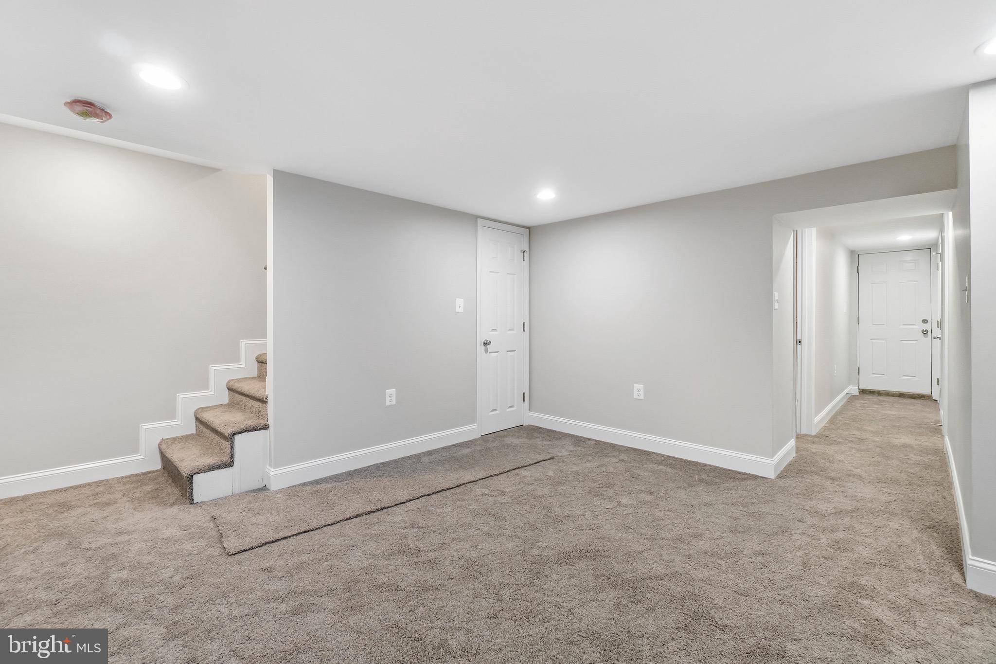 4519 Rokeby Road Baltimore, MD 21229 - Photo 13 of 34