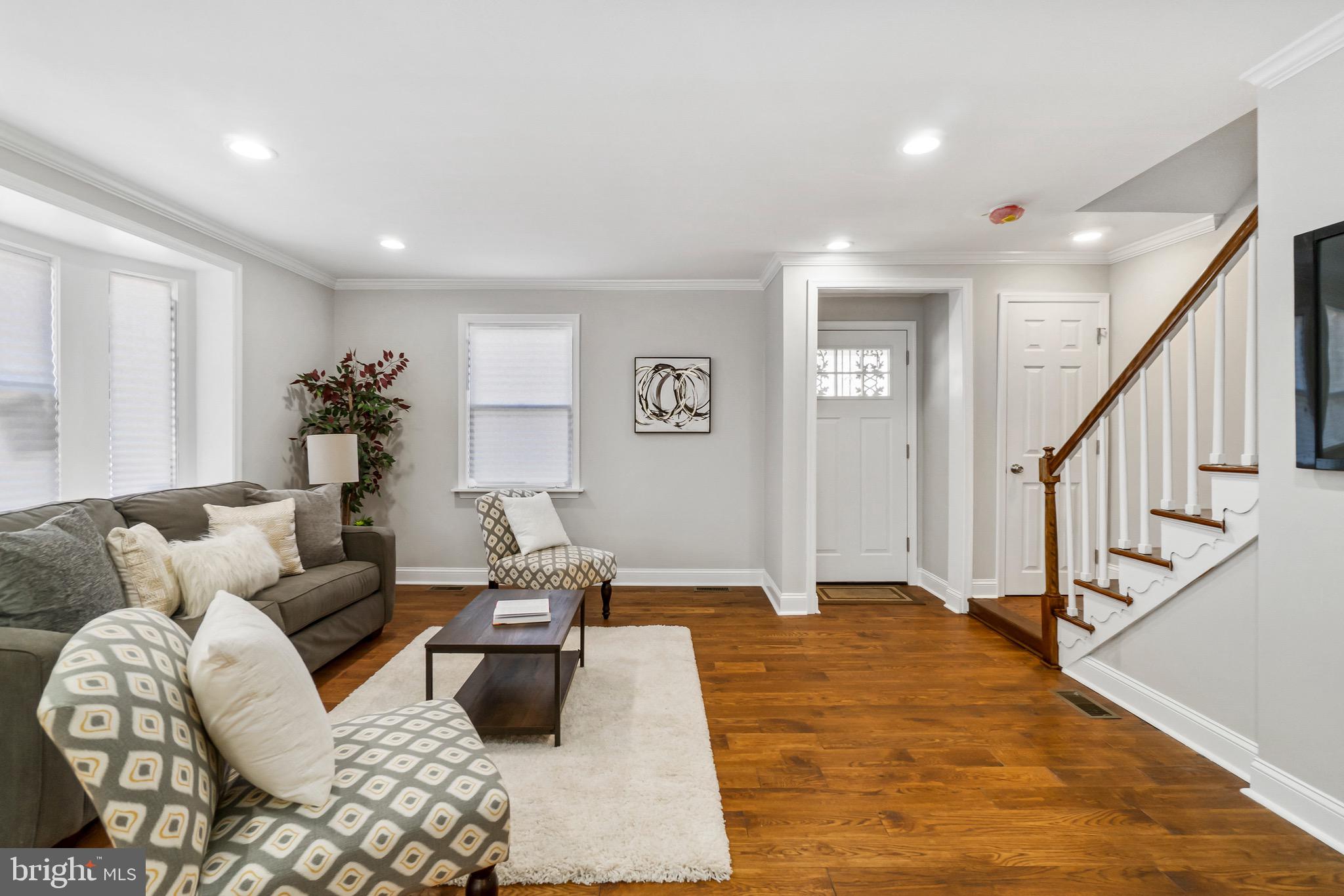 4519 Rokeby Road Baltimore, MD 21229 - Photo 5 of 34