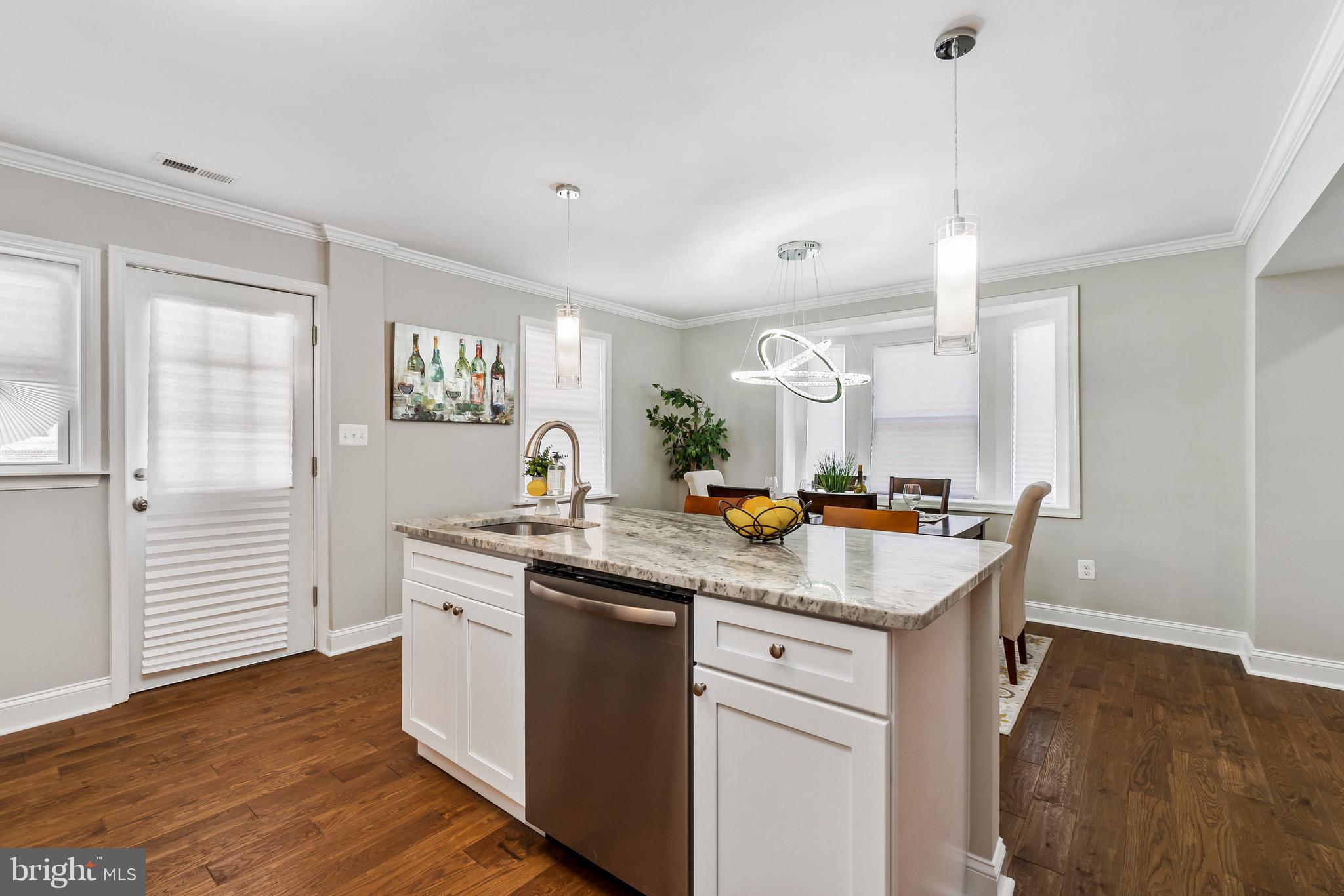 4519 Rokeby Road Baltimore, MD 21229 - Photo 10 of 34