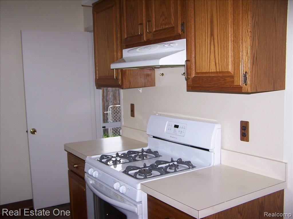 25243 Rubin Road Warren, MI 48089 - Photo 9 of 12 Rubin 011