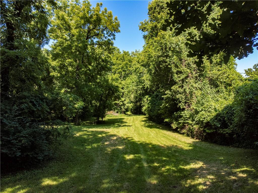 604 Dickinson Road Independence, MO 64050 - Photo 2 of 14