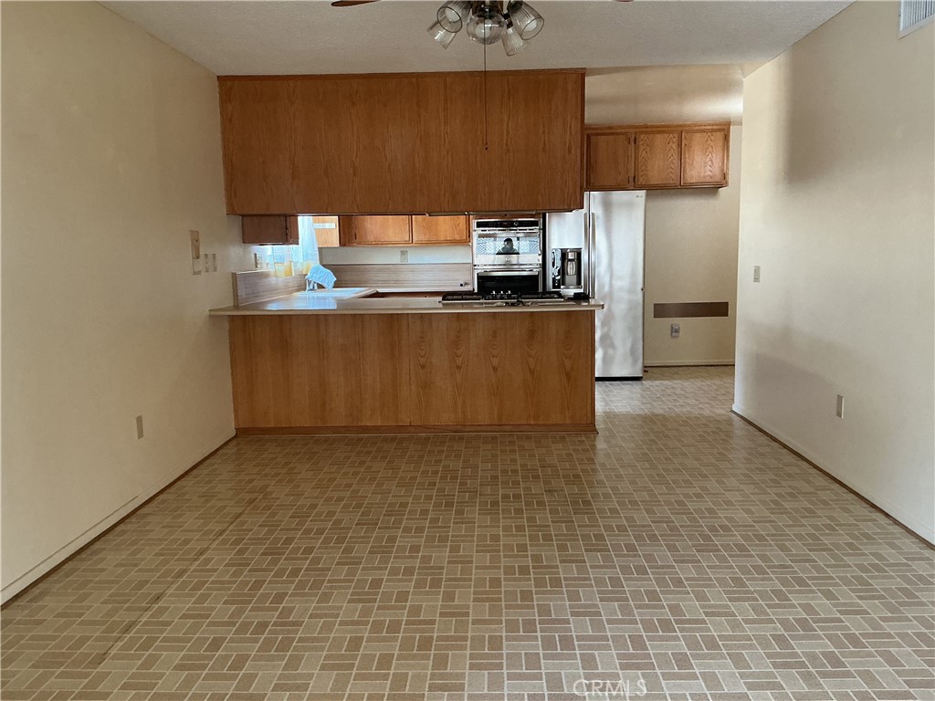 6585 Shannon Road Riverside, CA 92504 - Photo 7 of 37