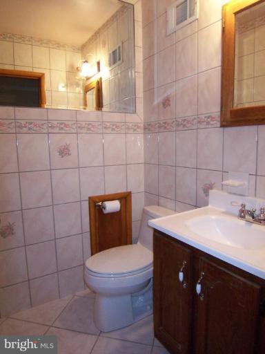 5809 Gambrill Road White Marsh, MD 21162 - Photo 21 of 29 Bath #2