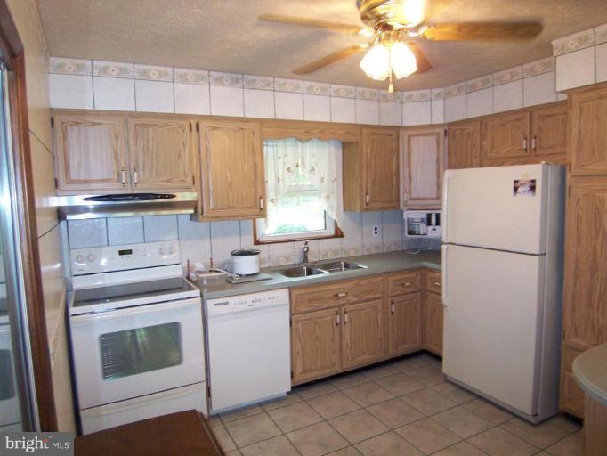 5809 Gambrill Road White Marsh, MD 21162 - Photo 29 of 29 Kitchen #2